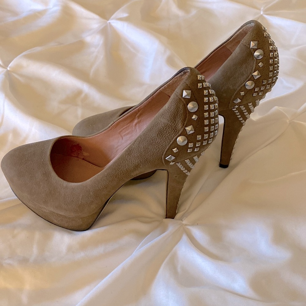 Vince Camuto Heels